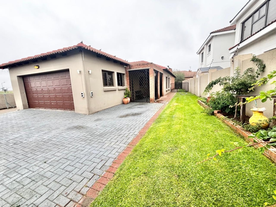 3 Bedroom Property for Sale in Noordrand Mpumalanga
