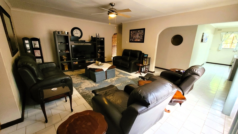 4 Bedroom Property for Sale in Nelspruit Ext 11 Mpumalanga