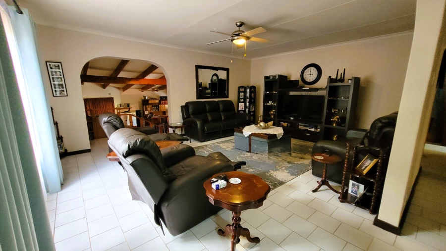 4 Bedroom Property for Sale in Nelspruit Ext 11 Mpumalanga