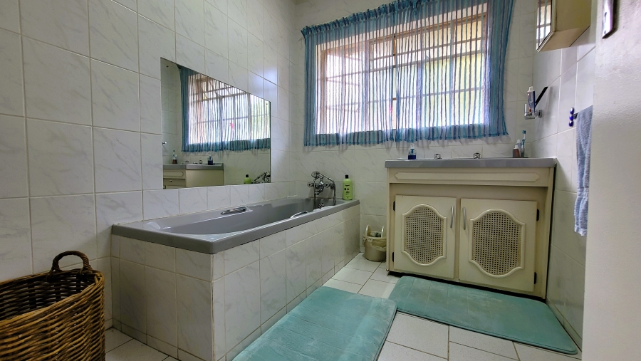 4 Bedroom Property for Sale in Nelspruit Ext 11 Mpumalanga