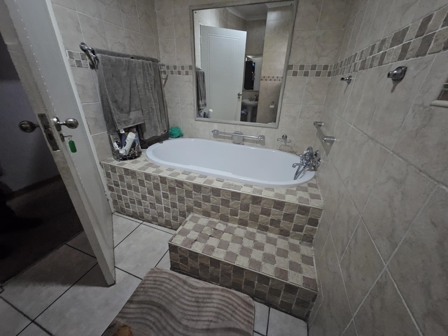 3 Bedroom Property for Sale in Model Park Mpumalanga