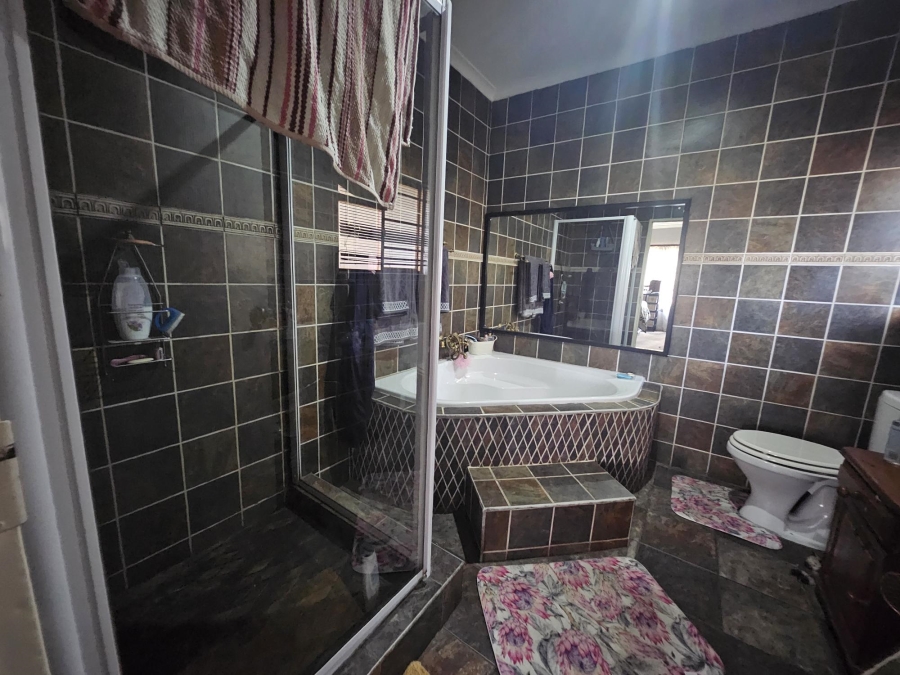 3 Bedroom Property for Sale in Model Park Mpumalanga