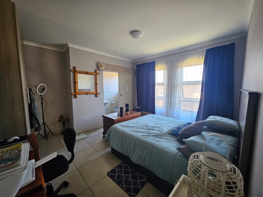 4 Bedroom Property for Sale in Witbank Ext 10 Mpumalanga