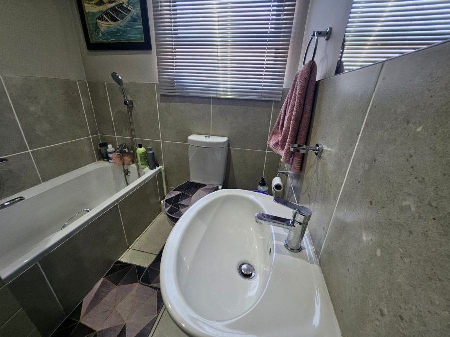 4 Bedroom Property for Sale in Witbank Ext 10 Mpumalanga