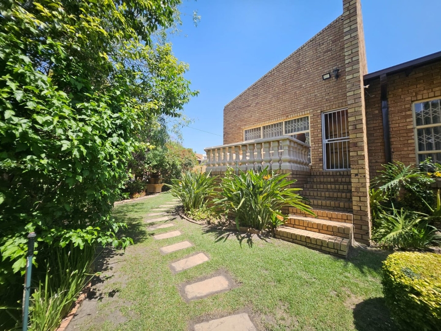 4 Bedroom Property for Sale in Die Heuwel Ext 4 Mpumalanga