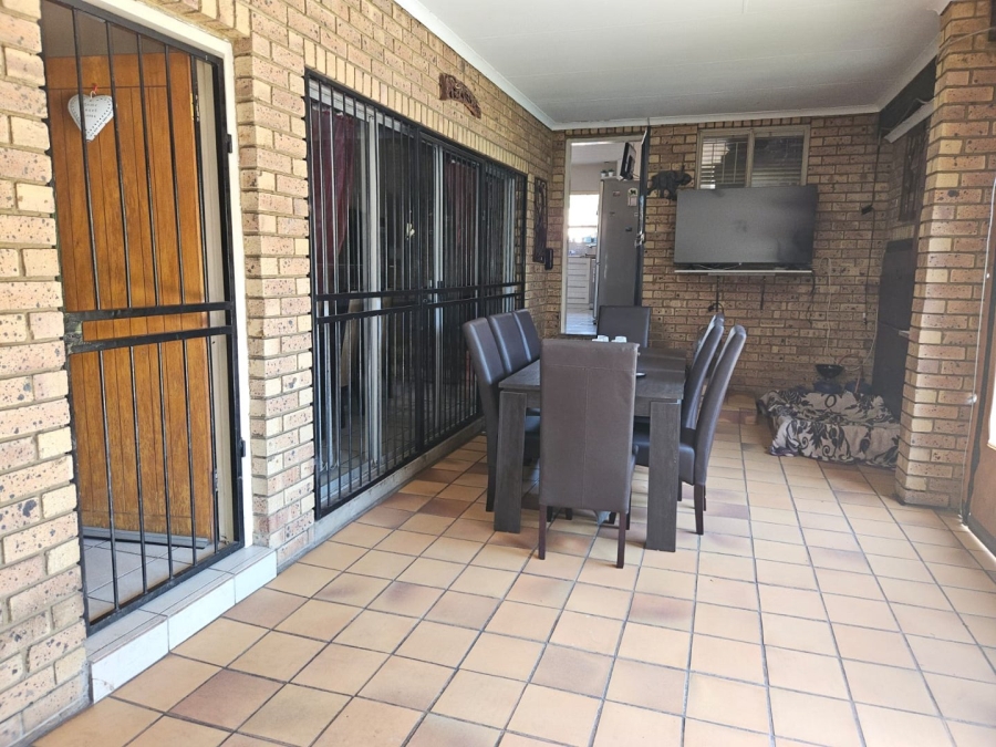 4 Bedroom Property for Sale in Die Heuwel Ext 4 Mpumalanga