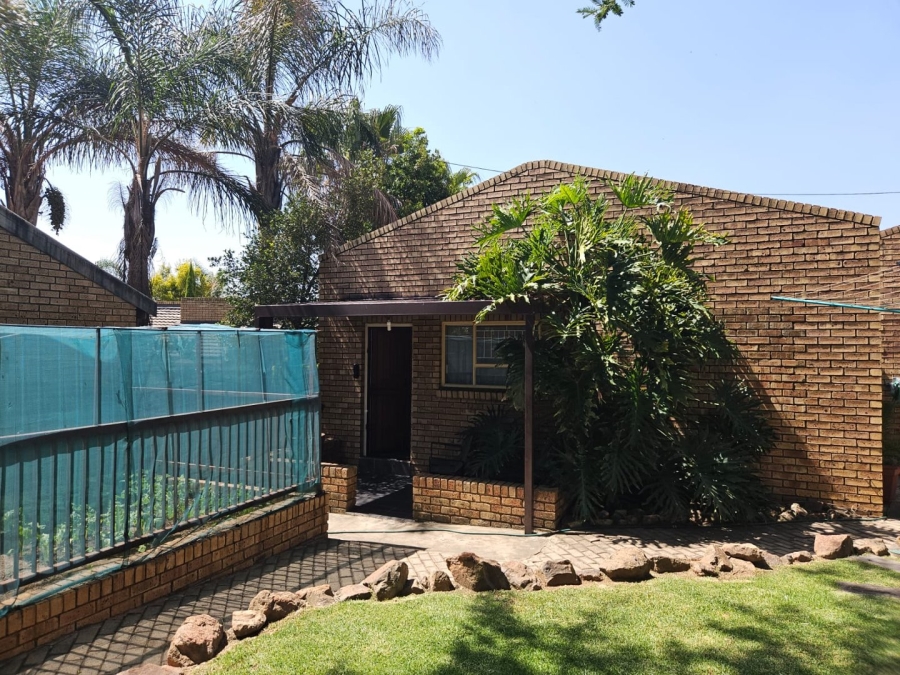 4 Bedroom Property for Sale in Die Heuwel Ext 4 Mpumalanga
