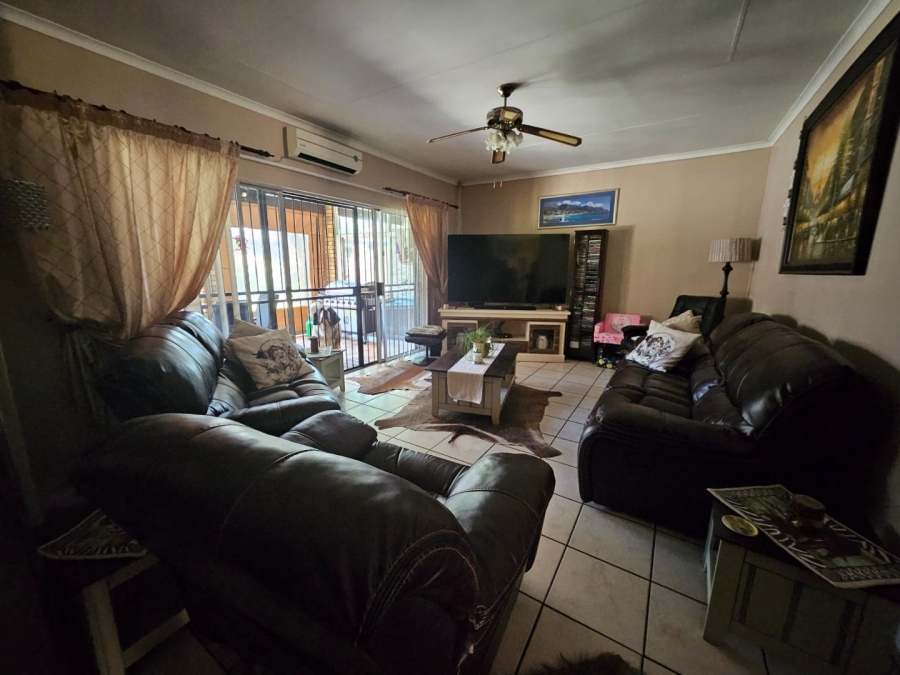 4 Bedroom Property for Sale in Die Heuwel Ext 4 Mpumalanga