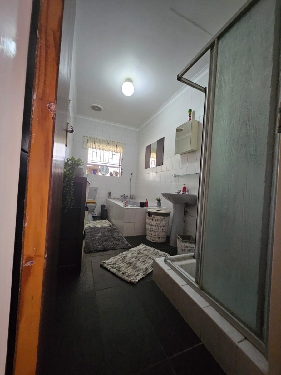 4 Bedroom Property for Sale in Die Heuwel Ext 4 Mpumalanga