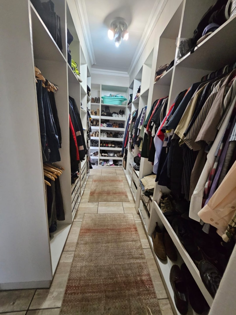 4 Bedroom Property for Sale in Die Heuwel Ext 4 Mpumalanga