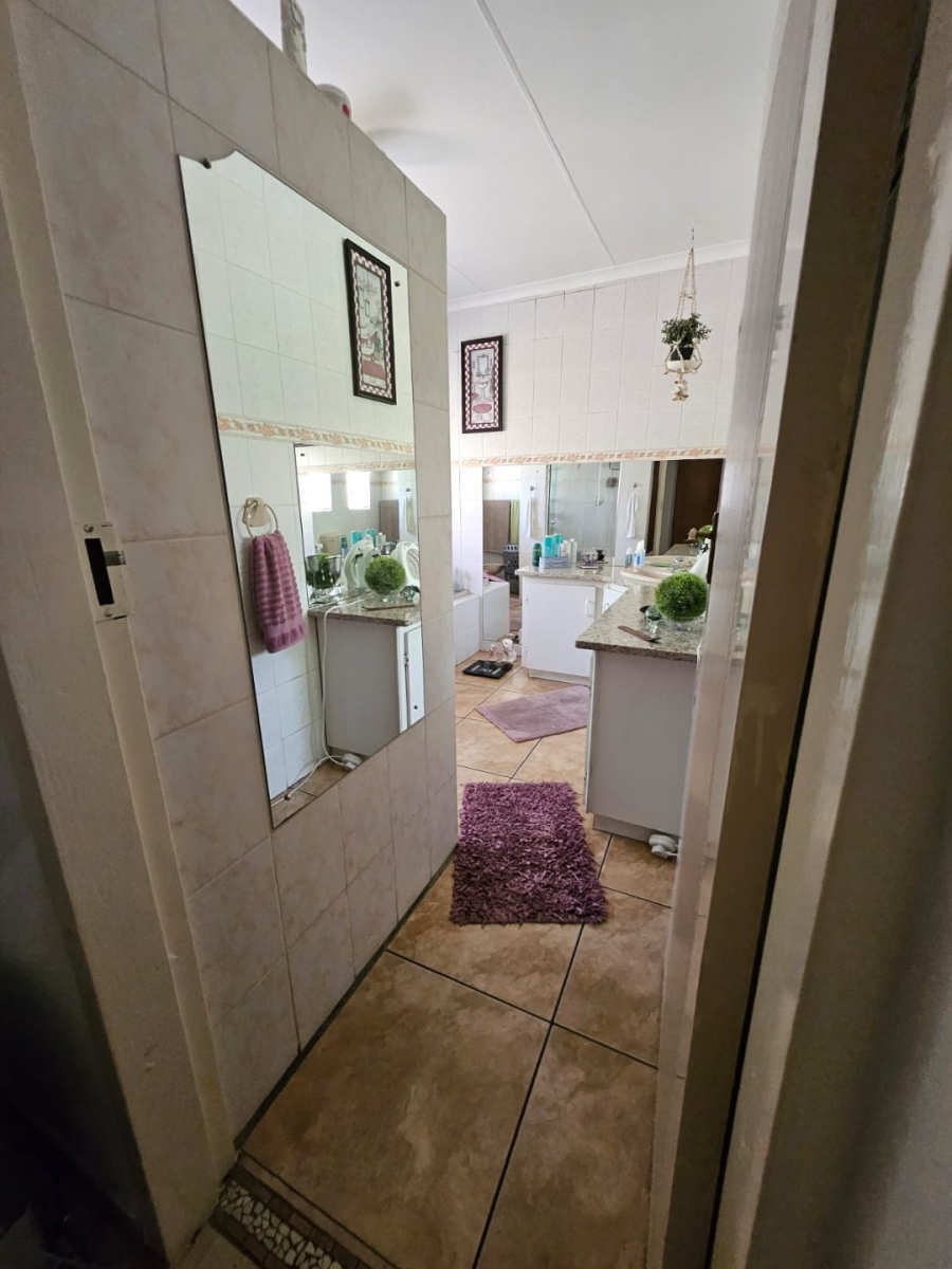 4 Bedroom Property for Sale in Die Heuwel Ext 4 Mpumalanga