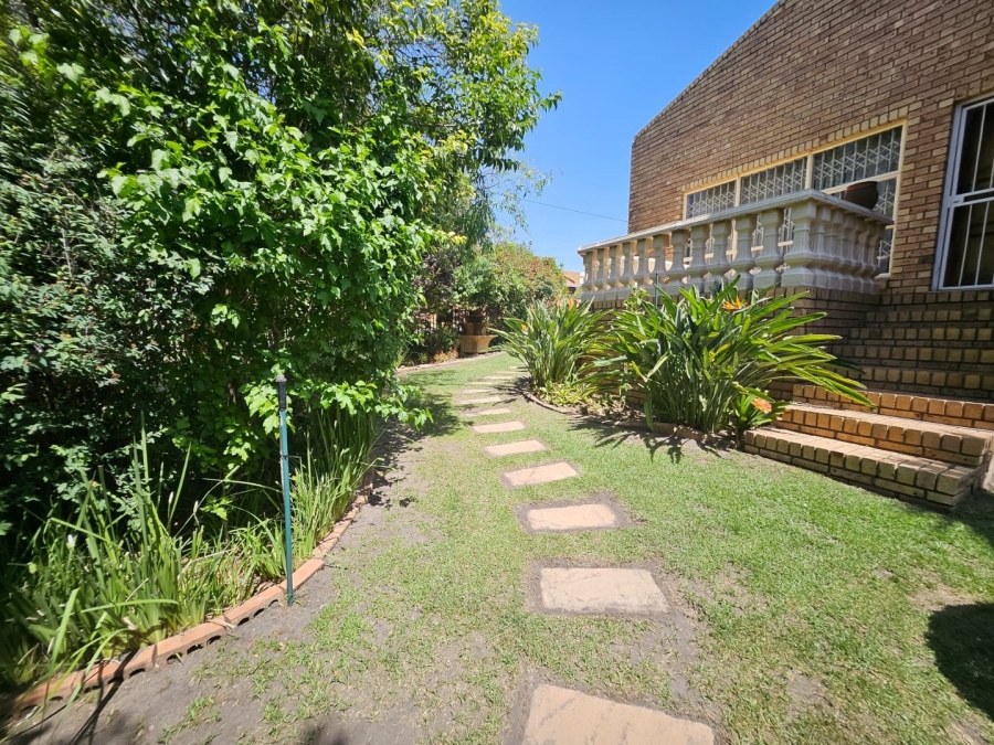 4 Bedroom Property for Sale in Die Heuwel Ext 4 Mpumalanga