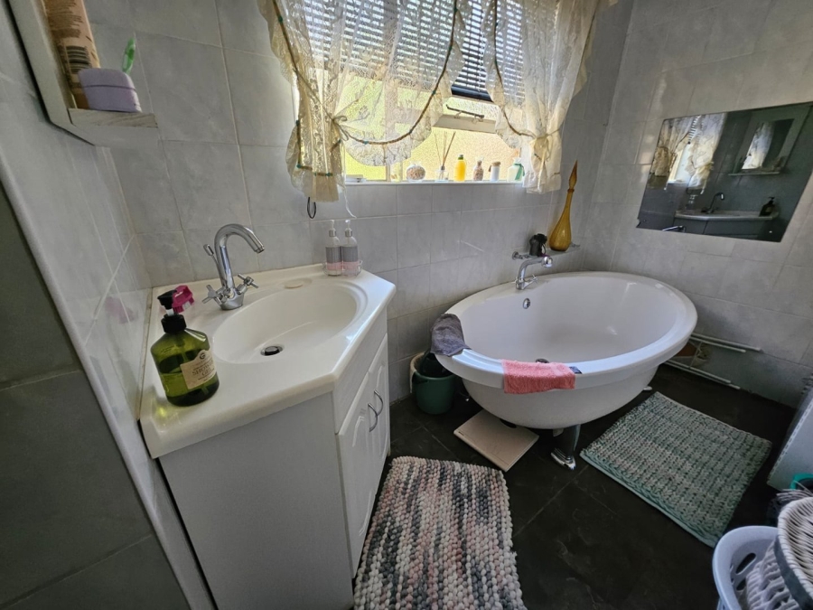 4 Bedroom Property for Sale in Die Heuwel Ext 4 Mpumalanga