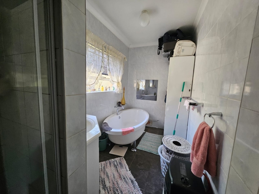 4 Bedroom Property for Sale in Die Heuwel Ext 4 Mpumalanga