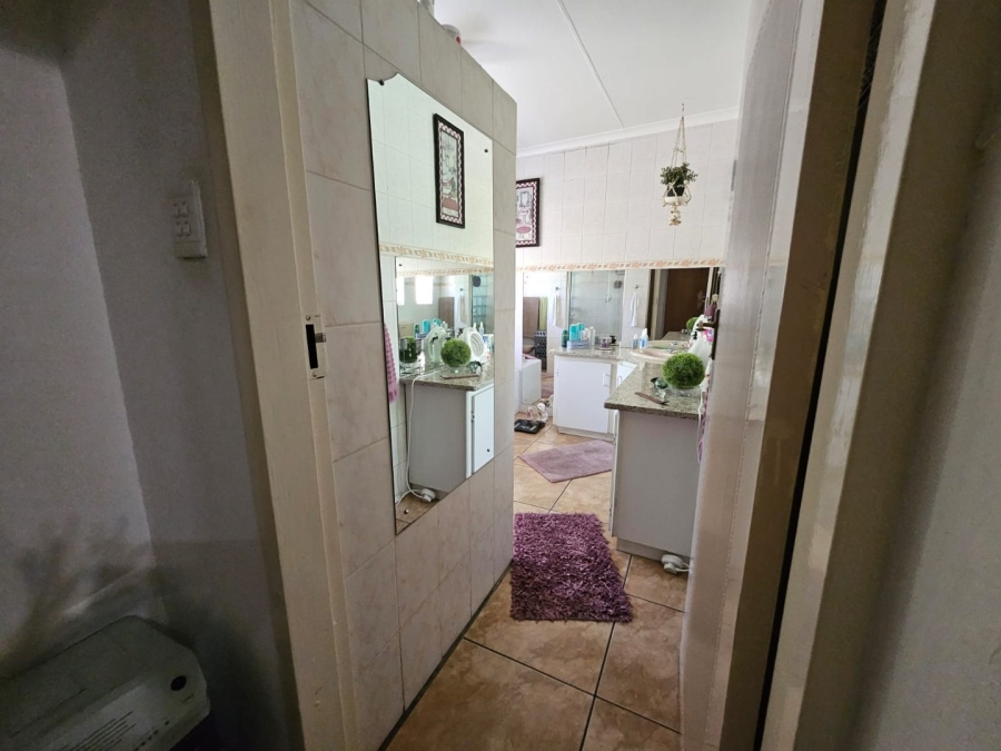 4 Bedroom Property for Sale in Die Heuwel Ext 4 Mpumalanga