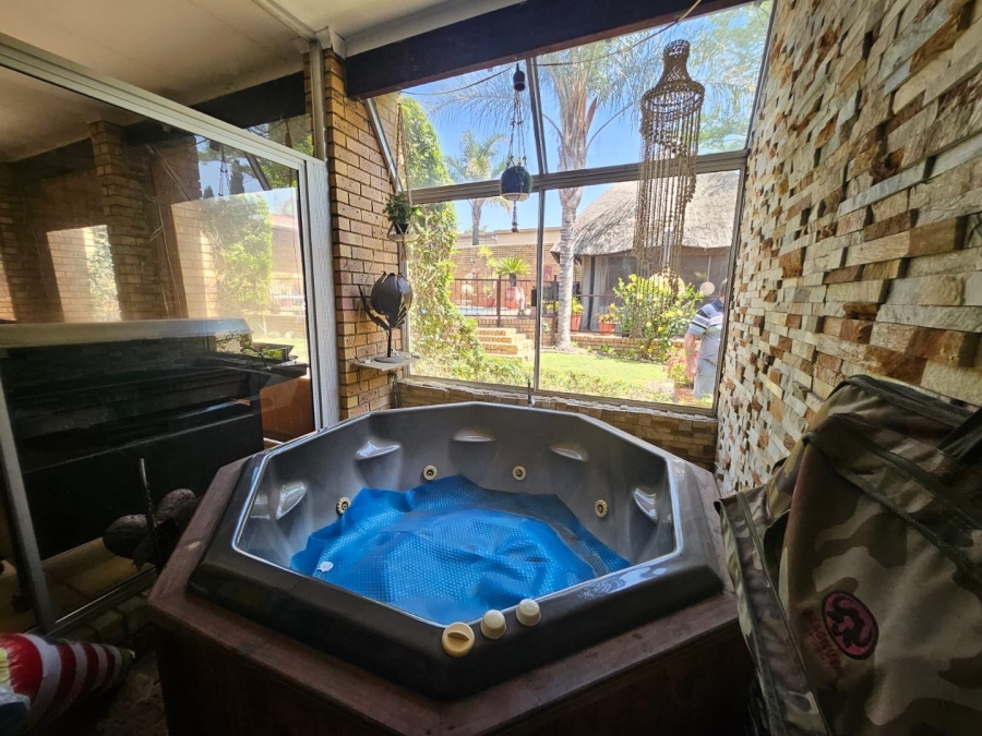 4 Bedroom Property for Sale in Die Heuwel Ext 4 Mpumalanga