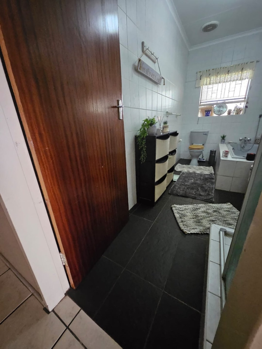 4 Bedroom Property for Sale in Die Heuwel Ext 4 Mpumalanga
