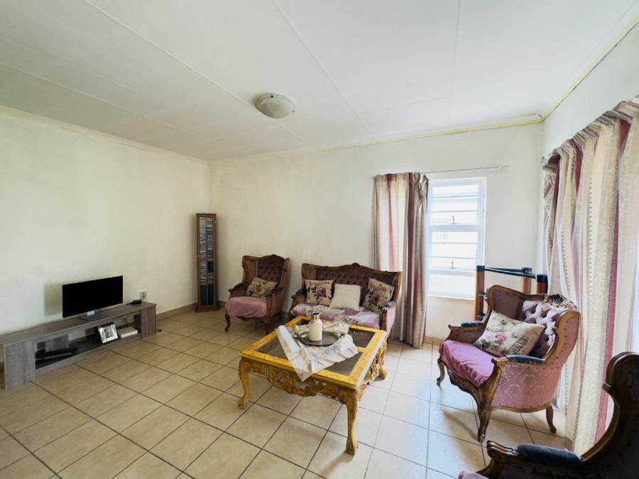 3 Bedroom Property for Sale in Die Heuwel Ext 2 Mpumalanga