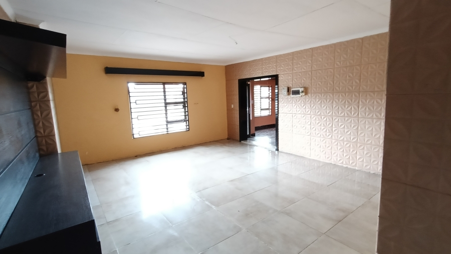 3 Bedroom Property for Sale in Jackaroo Park Mpumalanga