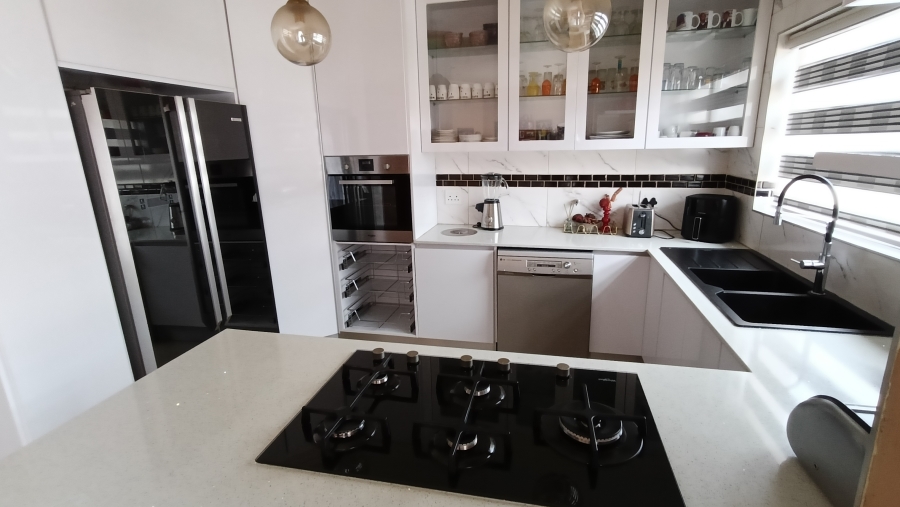 4 Bedroom Property for Sale in Ben Fleur Mpumalanga