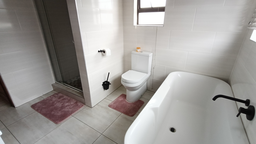 4 Bedroom Property for Sale in Ben Fleur Mpumalanga