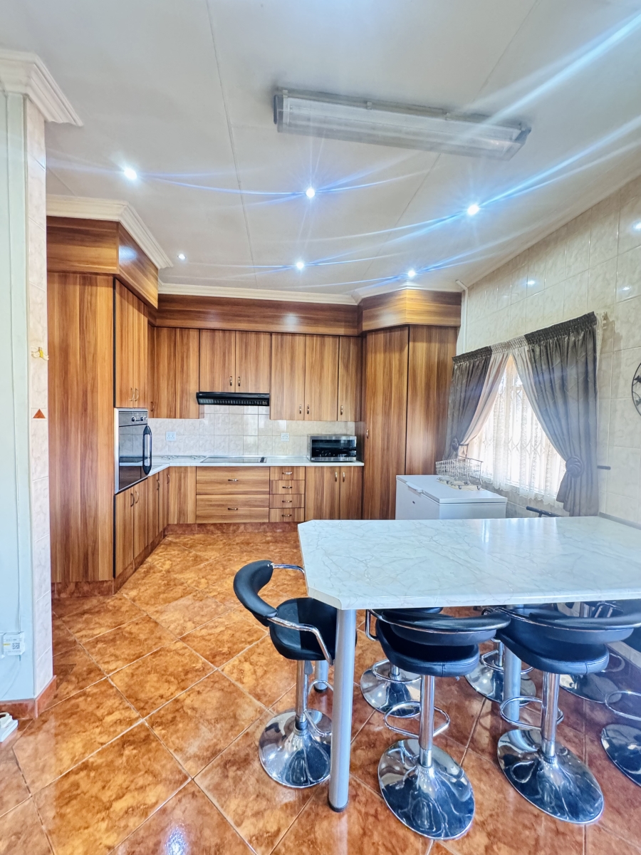 5 Bedroom Property for Sale in Duvha Park Mpumalanga