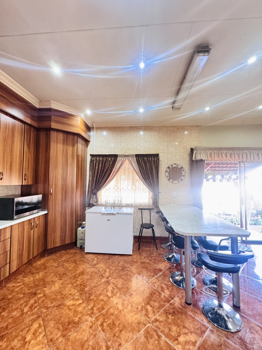 5 Bedroom Property for Sale in Duvha Park Mpumalanga