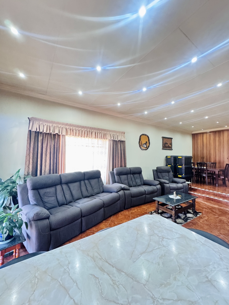 5 Bedroom Property for Sale in Duvha Park Mpumalanga
