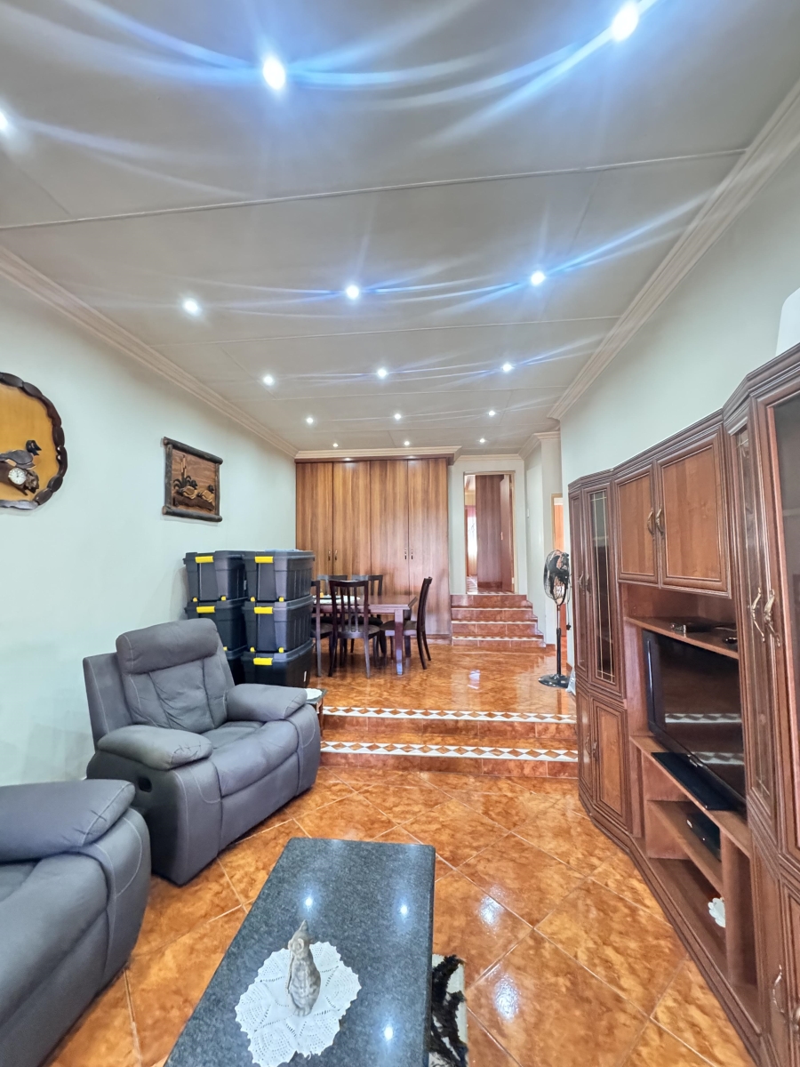 5 Bedroom Property for Sale in Duvha Park Mpumalanga