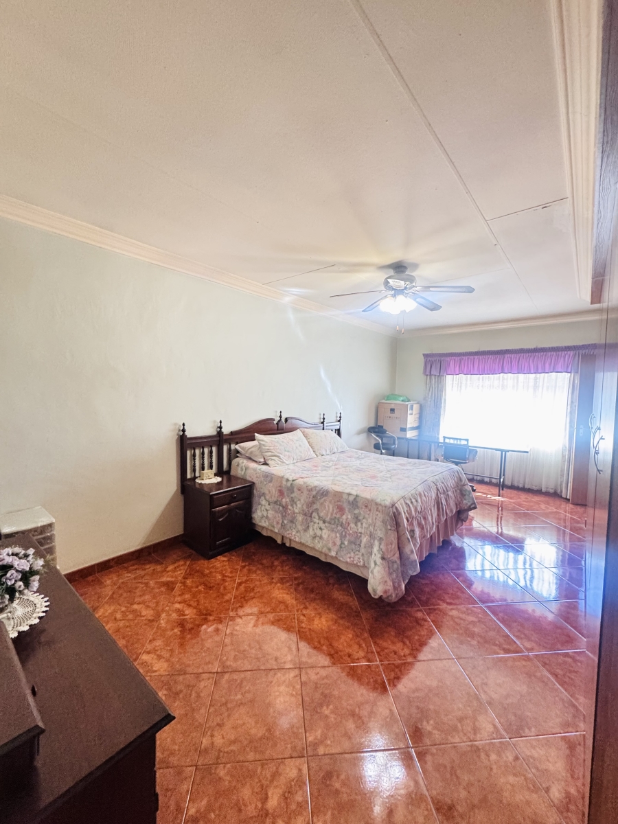 5 Bedroom Property for Sale in Duvha Park Mpumalanga