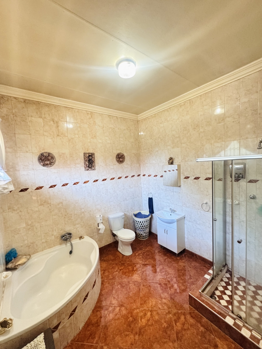 5 Bedroom Property for Sale in Duvha Park Mpumalanga