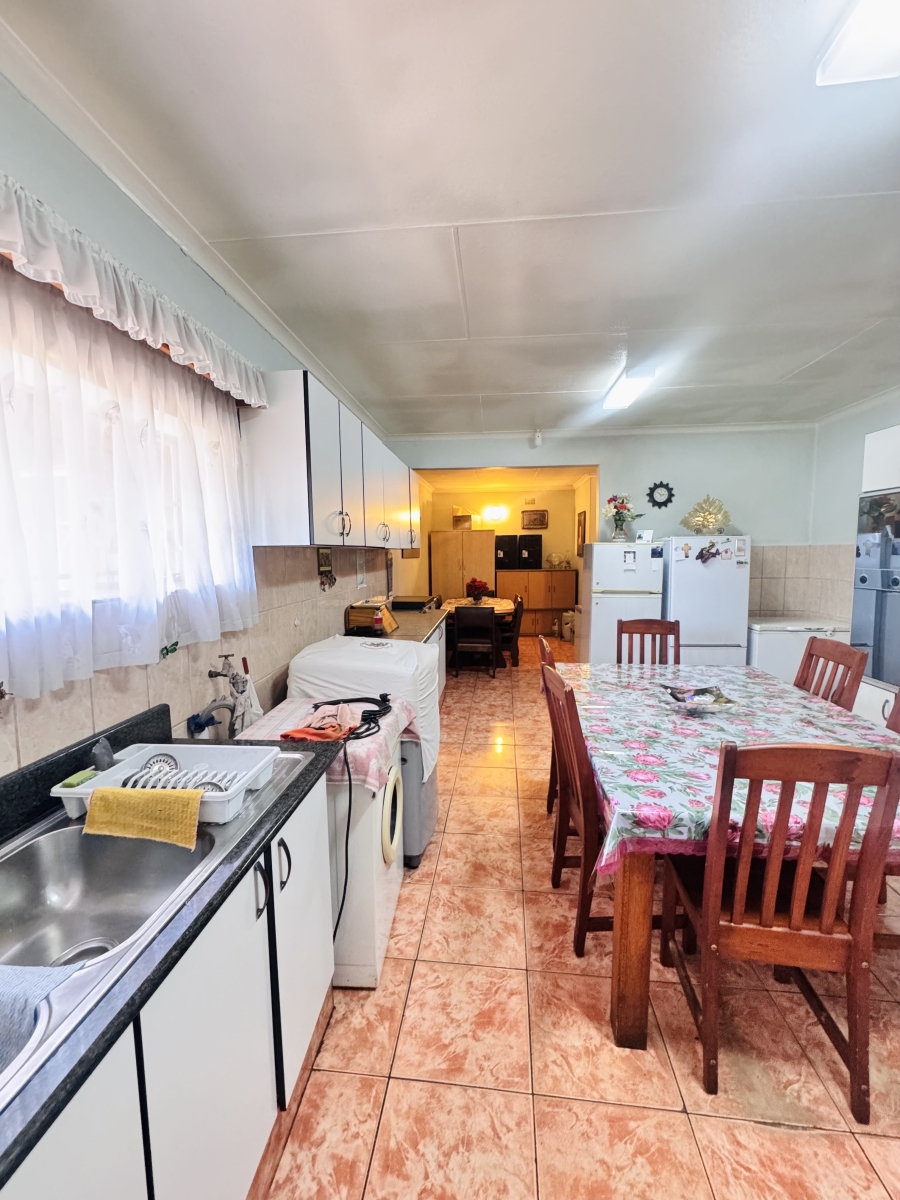 5 Bedroom Property for Sale in Duvha Park Mpumalanga