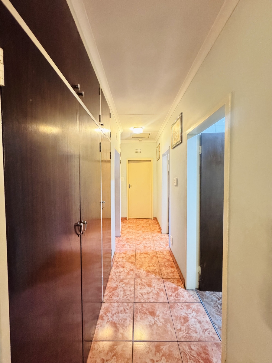 5 Bedroom Property for Sale in Duvha Park Mpumalanga