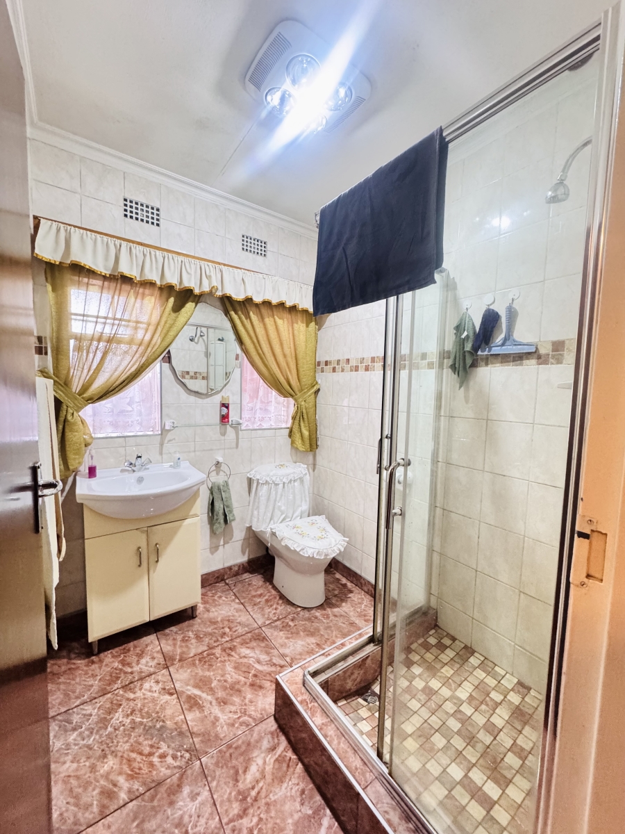 5 Bedroom Property for Sale in Duvha Park Mpumalanga