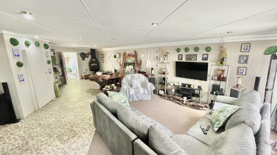 3 Bedroom Property for Sale in Cosmosrand Mpumalanga