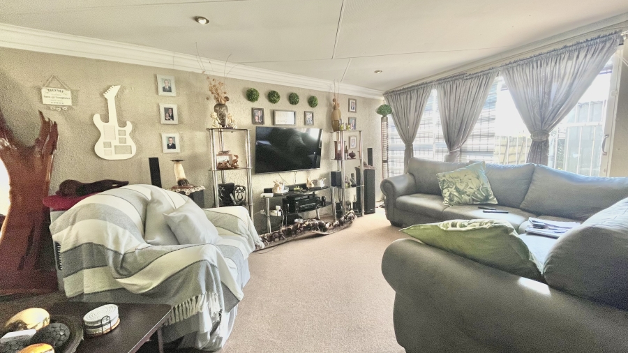 3 Bedroom Property for Sale in Cosmosrand Mpumalanga