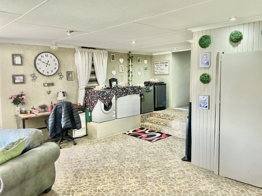 3 Bedroom Property for Sale in Cosmosrand Mpumalanga