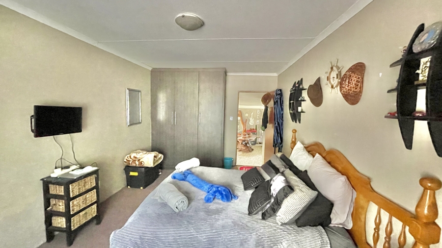 3 Bedroom Property for Sale in Cosmosrand Mpumalanga