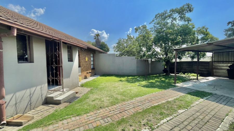 3 Bedroom Property for Sale in Cosmosrand Mpumalanga