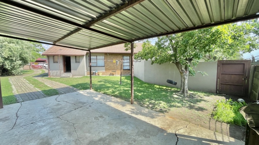 3 Bedroom Property for Sale in Cosmosrand Mpumalanga