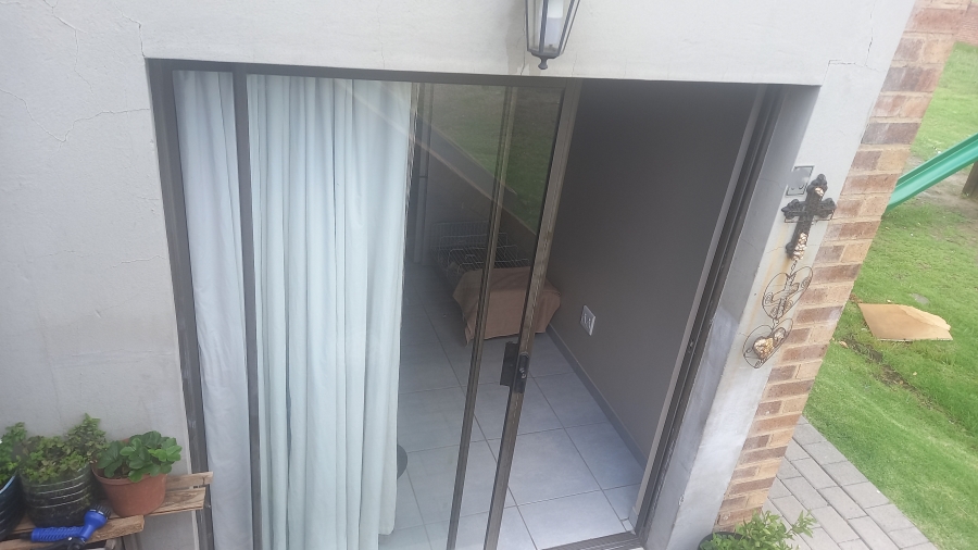 1 Bedroom Property for Sale in Terra Nova Mpumalanga