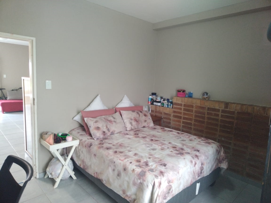 1 Bedroom Property for Sale in Terra Nova Mpumalanga
