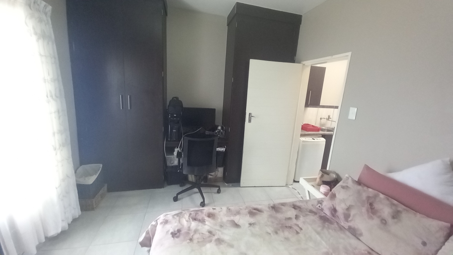 1 Bedroom Property for Sale in Terra Nova Mpumalanga