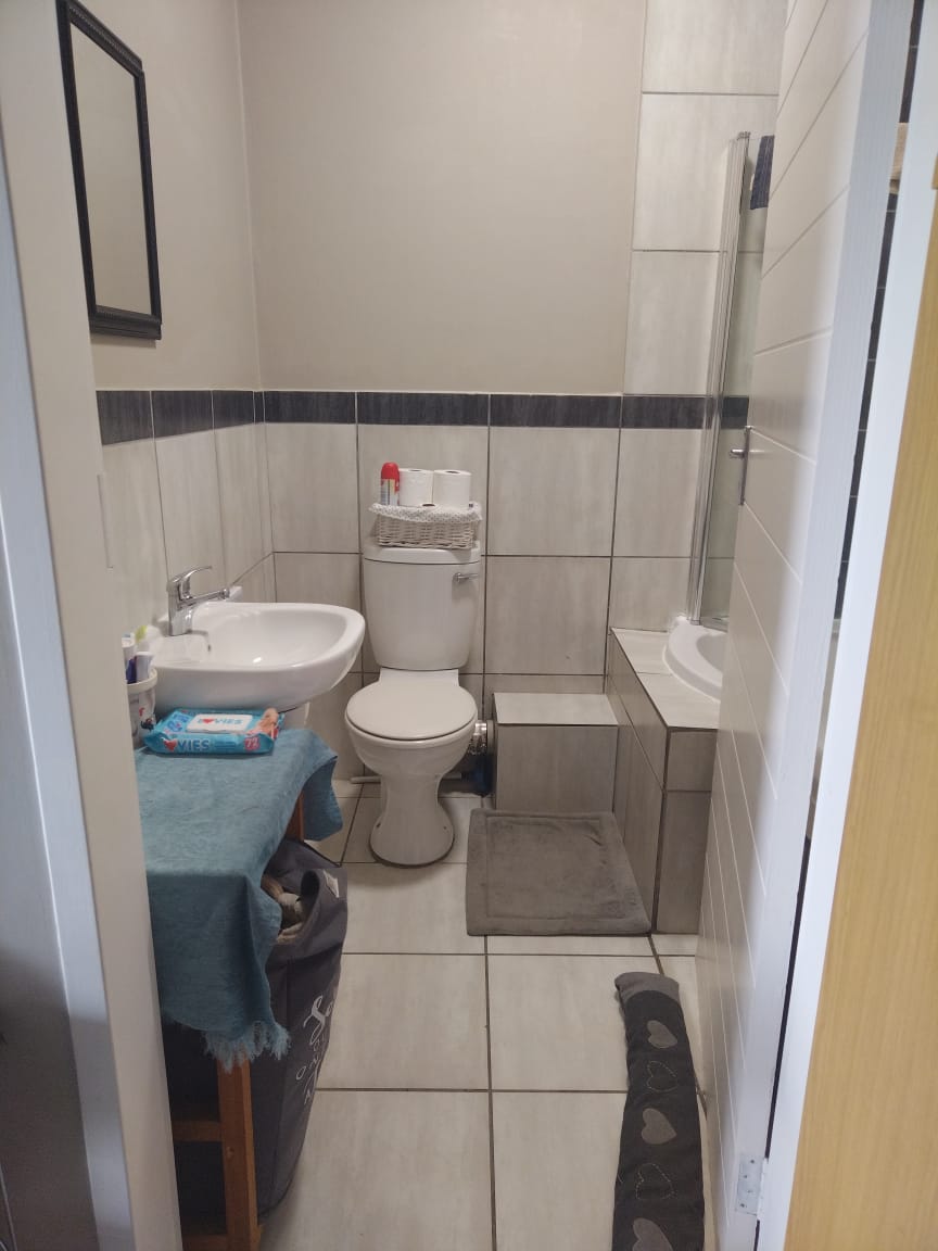 1 Bedroom Property for Sale in Terra Nova Mpumalanga