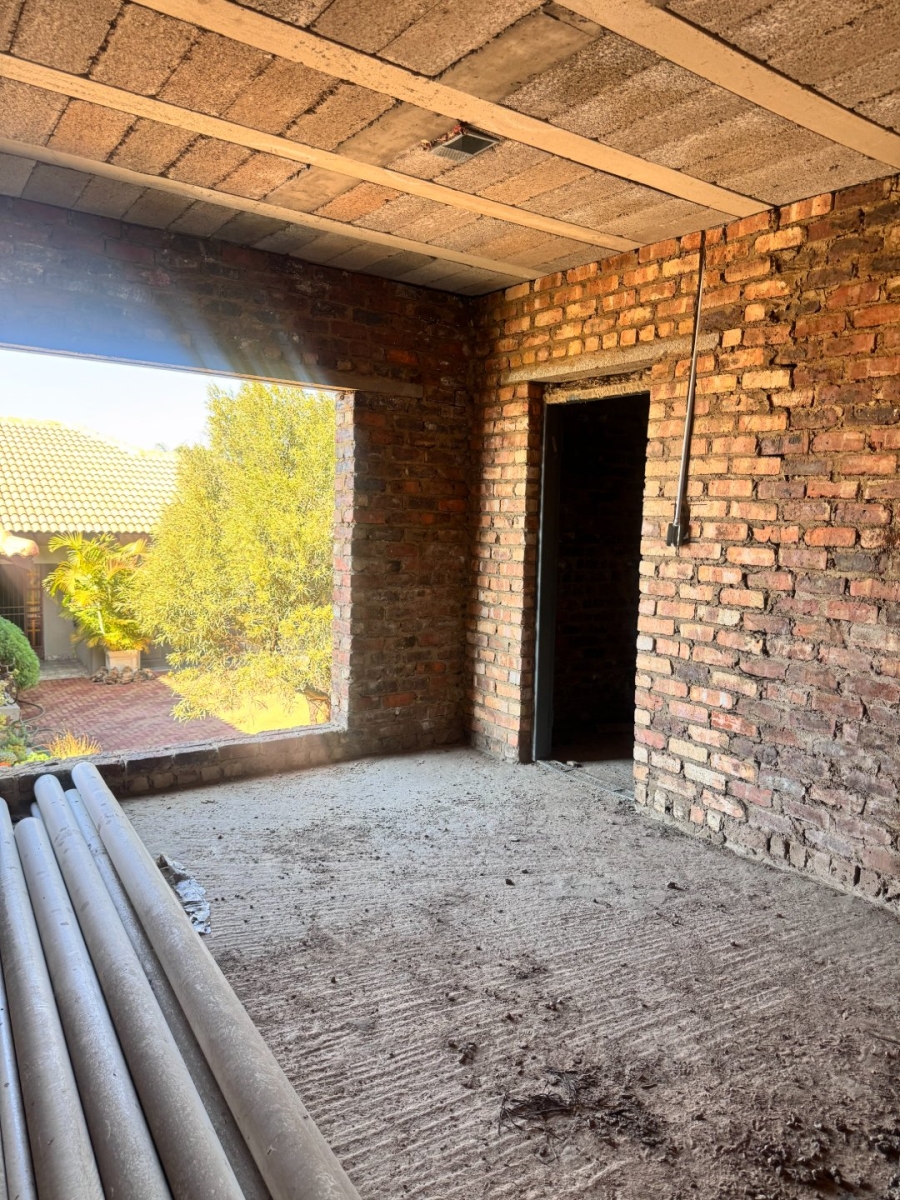 5 Bedroom Property for Sale in Hoeveld Park Mpumalanga