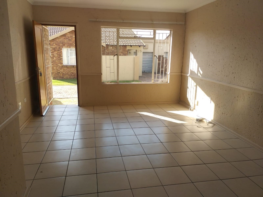 To Let 2 Bedroom Property for Rent in Noordrand Mpumalanga