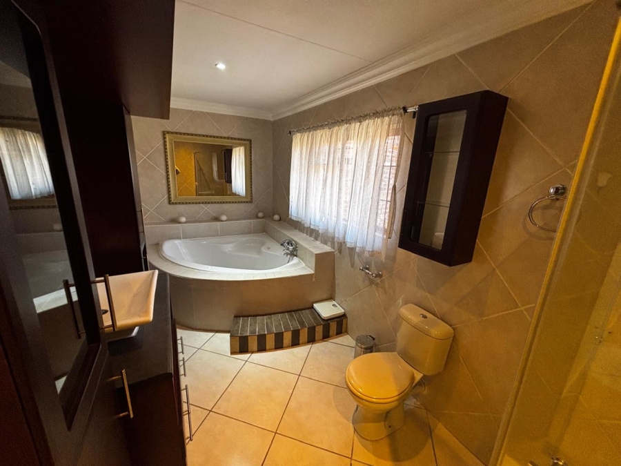 3 Bedroom Property for Sale in Kruinpark Mpumalanga