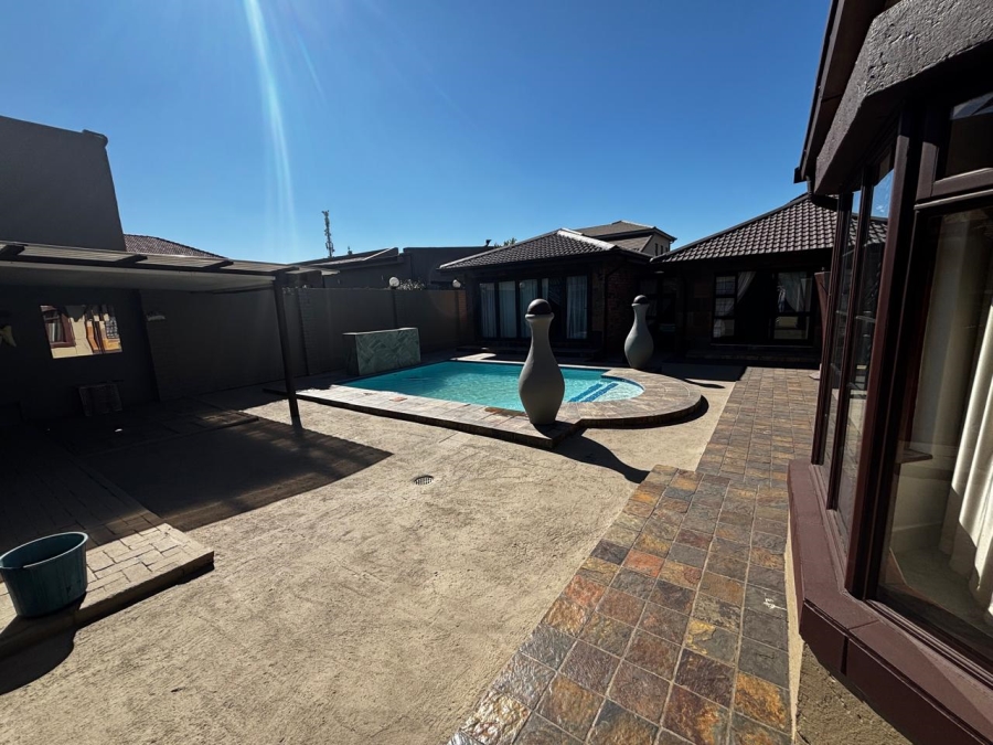 3 Bedroom Property for Sale in Kruinpark Mpumalanga