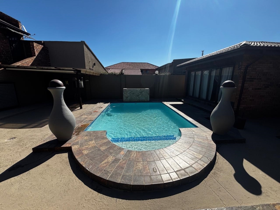 3 Bedroom Property for Sale in Kruinpark Mpumalanga