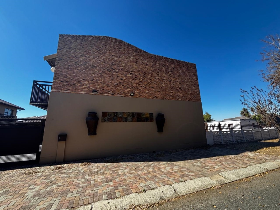 3 Bedroom Property for Sale in Kruinpark Mpumalanga